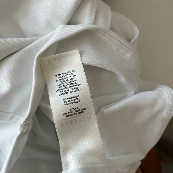 Babaton Contour Polo Crop Top White - Picture 3 of 5